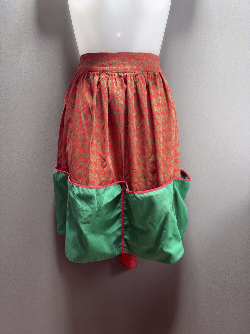 Red Green Paisley Half Apron Waist Tie Large Pockets Christmas Holiday Kitchen